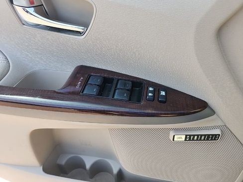 Used 2012 Toyota Venza XLE w/ XLE Premium Pkg FWD image 25