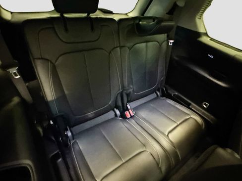 Used 2022 Jeep Grand Cherokee L Limited AWD/4WD image 29