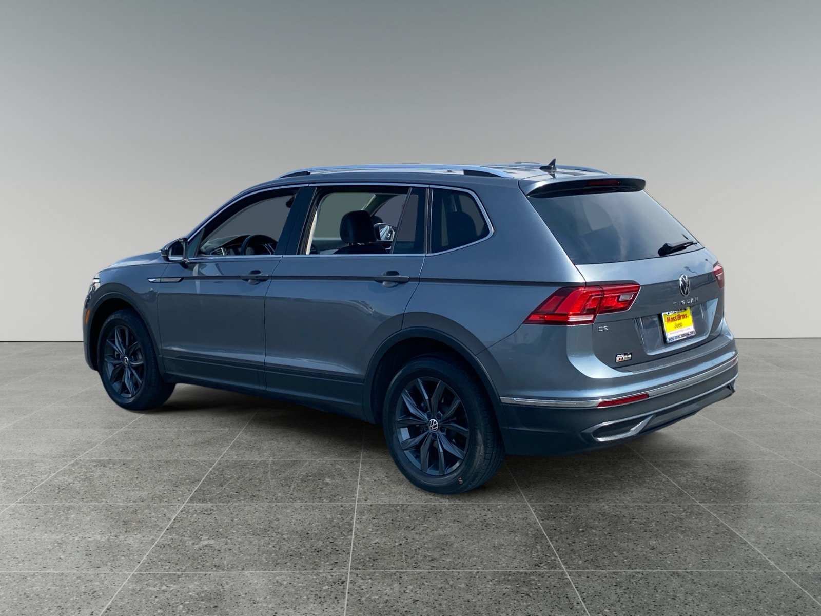 Used 2024 Volkswagen Tiguan Wolfsburg Edition FWD image 3