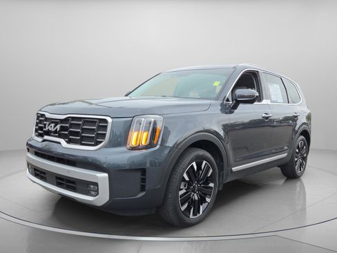 Used 2024 Kia Telluride SX w/ Towing Package image 2