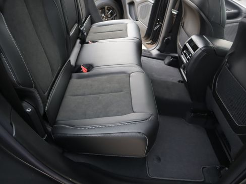 New 2026 Jeep Grand Cherokee Altitude AWD/4WD image 15