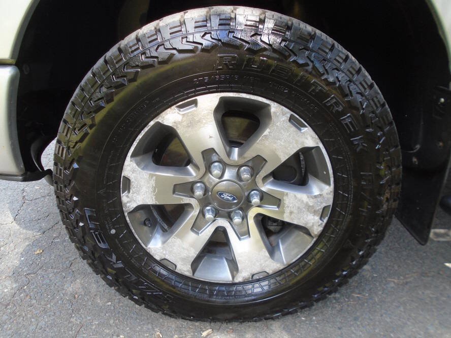 Used 2013 Ford F150 STX w/ Mid Equipment Group AWD/4WD image 19