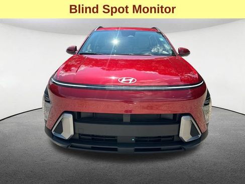 Used 2025 Hyundai Kona SEL FWD image 4