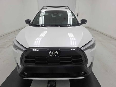 Used 2026 Toyota Corolla Cross XLE FWD image 8