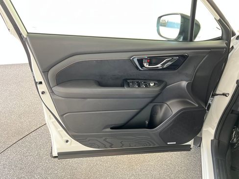 New 2026 Subaru Forester Sport AWD/4WD image 12