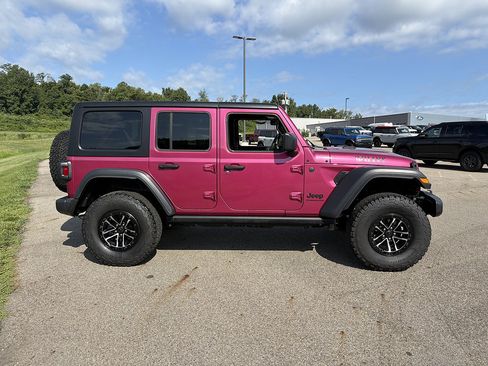Used 2024 Jeep Wrangler Unlimited Sport AWD/4WD image 6