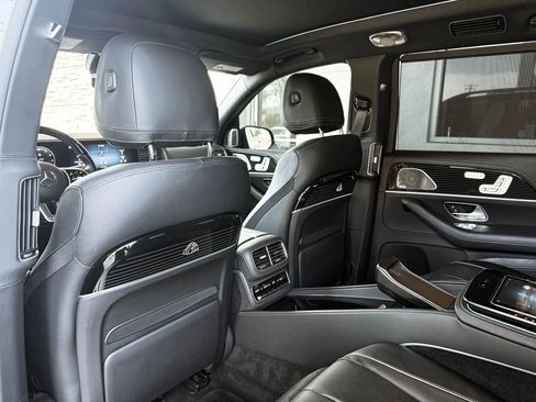 Used 2022 Mercedes-Benz Maybach GLS 600 4MATIC image 26