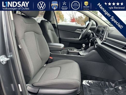 Used 2023 Kia Sportage LX image 13