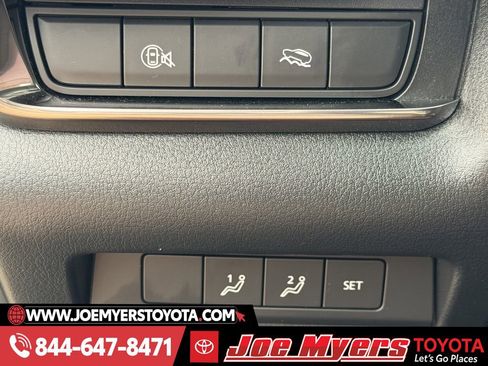 Used 2025 MAZDA CX-30 AWD 2.5 S w/ Preferred Package image 25