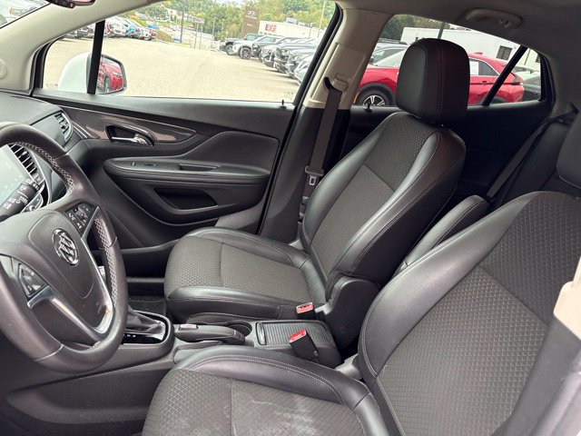 Used 2021 Buick Encore Preferred FWD image 9
