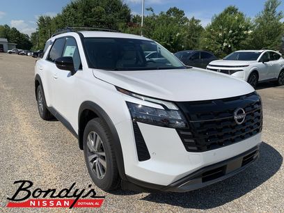 New 2026 Nissan Pathfinder SL w/ SL Premium Package