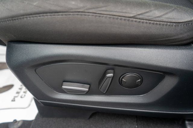 Used 2023 Ford Explorer XLT AWD/4WD image 19