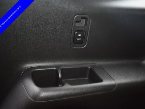 Used 2018 Chevrolet Traverse LT image 44