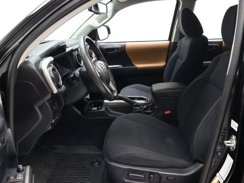 Certified 2020 Toyota Tacoma SR5 image 14