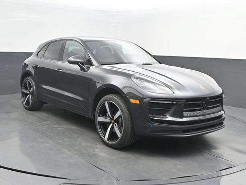 New 2026 Porsche Macan AWD/4WD image 9