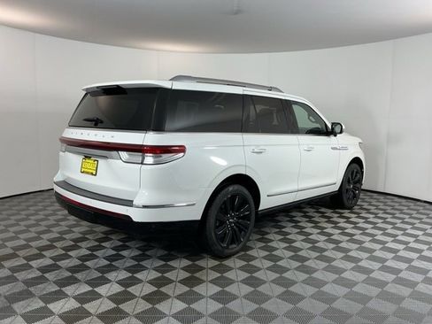 Used 2024 Lincoln Navigator Reserve w/ Equipment Group 201A image 4