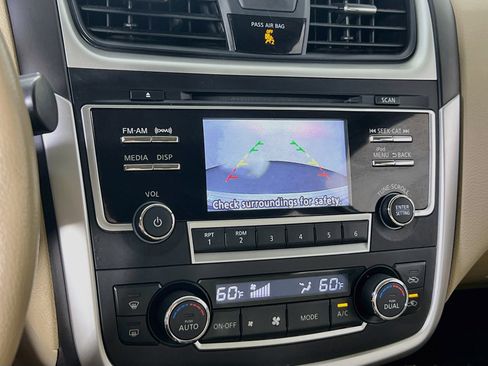 Used 2017 Nissan Altima 2.5 SV FWD image 13