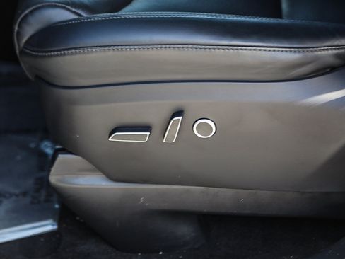 Used 2023 Tesla Model X AWD/4WD image 19