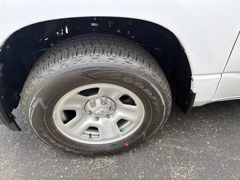 New 2026 RAM 1500 Tradesman AWD/4WD image 4