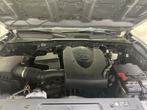 Used 2017 Toyota Tacoma Limited w/ Tow Package image 25