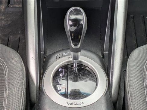 Used 2016 Hyundai Veloster image 10