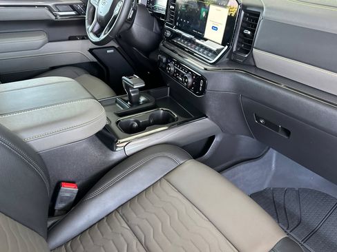 Used 2025 Chevrolet Silverado 1500 ZR2 w/ Technology Package image 20