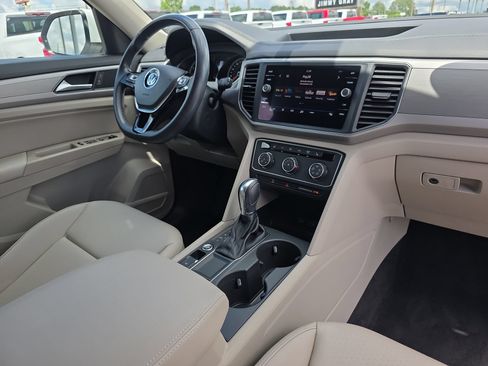 Used 2018 Volkswagen Atlas SE FWD image 17