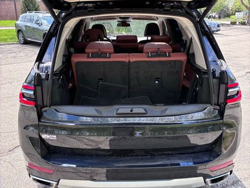 Used 2023 BMW X7 xDrive40i image 9