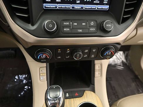 Used 2019 GMC Acadia Denali w/ Technology Package AWD/4WD image 21