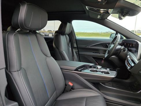 New 2026 Cadillac Lyriq Sport image 29