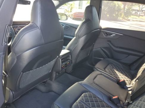 Used 2025 Audi SQ8 Premium Plus AWD/4WD image 13