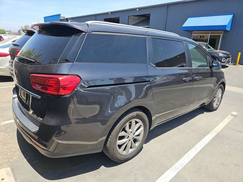 Used 2020 Kia Sedona EX FWD image 6