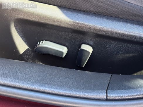 Used 2024 Nissan Altima 2.5 SV image 17