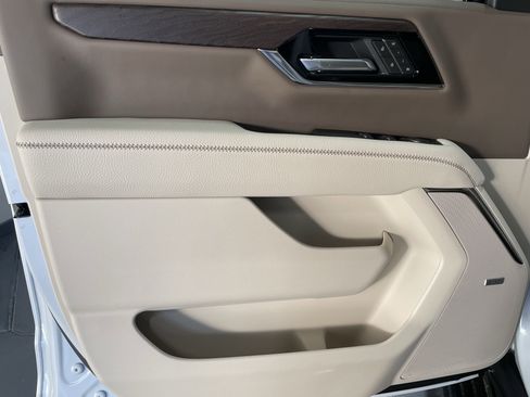 New 2026 GMC Yukon XL Denali image 15