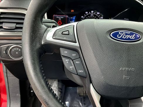 Used 2017 Ford Fusion SE w/ Equipment Group 201A FWD image 14