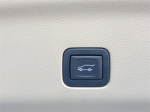 Certified 2023 Cadillac Escalade Premium Luxury w/ Performance Package image 10