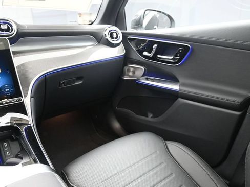 Used 2026 Mercedes-Benz GLC 300 image 26