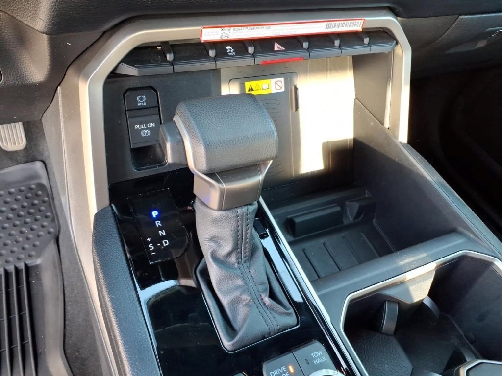 Used 2025 Toyota Tundra SR5 AWD/4WD image 27