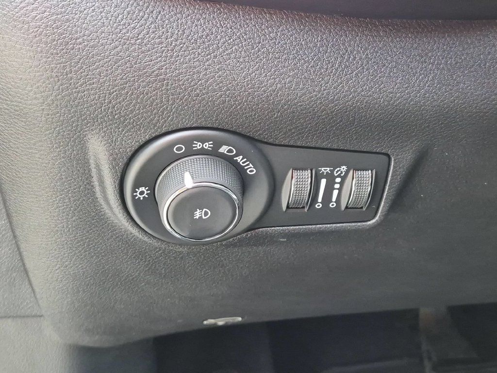 Used 2024 Jeep Compass Limited AWD/4WD image 14