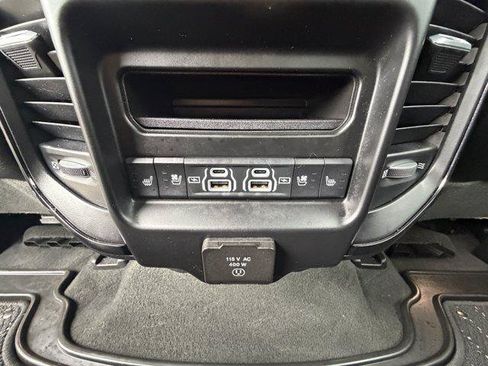 Used 2022 RAM 1500 Limited AWD/4WD image 10