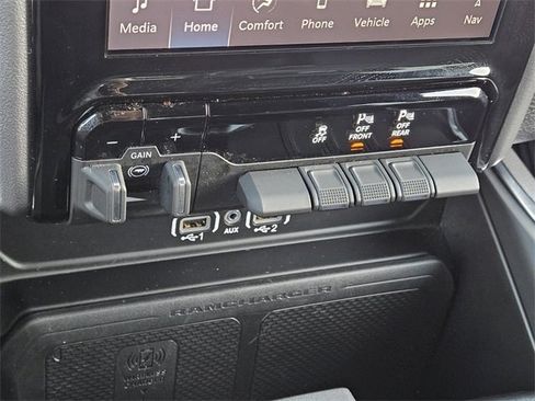 Used 2025 RAM 1500 Laramie image 21