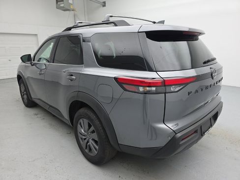 Used 2023 Nissan Pathfinder SV w/ Black Appearance Package image 10
