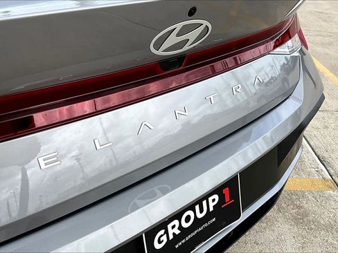 Used 2024 Hyundai Elantra SEL image 10