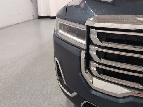 Used 2020 GMC Acadia SLE image 12