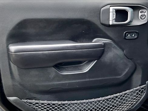 Used 2020 Jeep Gladiator Sport w/ Quick Order Package 24S image 19