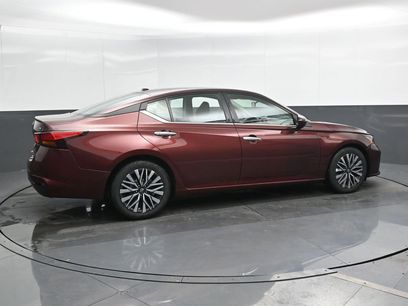 Used 2023 Nissan Altima 2.5 SV
