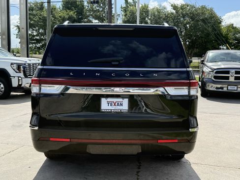 Used 2022 Lincoln Navigator L Reserve AWD/4WD image 6