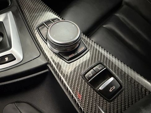 Used 2018 BMW M4 Convertible RWD image 36