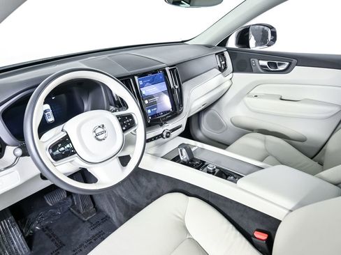 Certified 2023 Volvo XC60 B5 Plus w/ Protection Package Premier image 6
