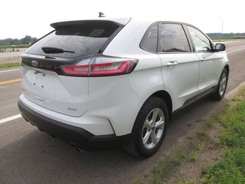 Used 2020 Ford Edge SE FWD image 5
